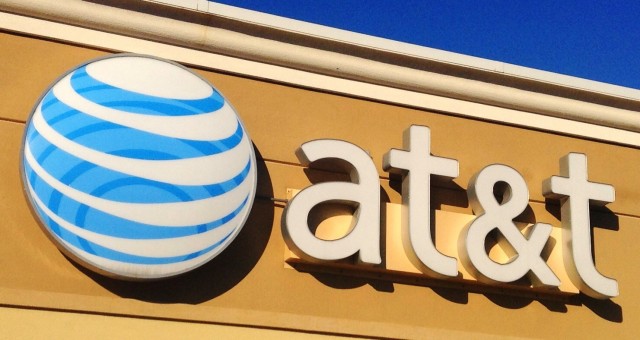 AT&T: Cities should never offer Internet service where ISPs already do or might later