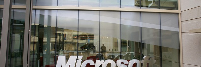 Microsoft throws Google under bus in fight on European news