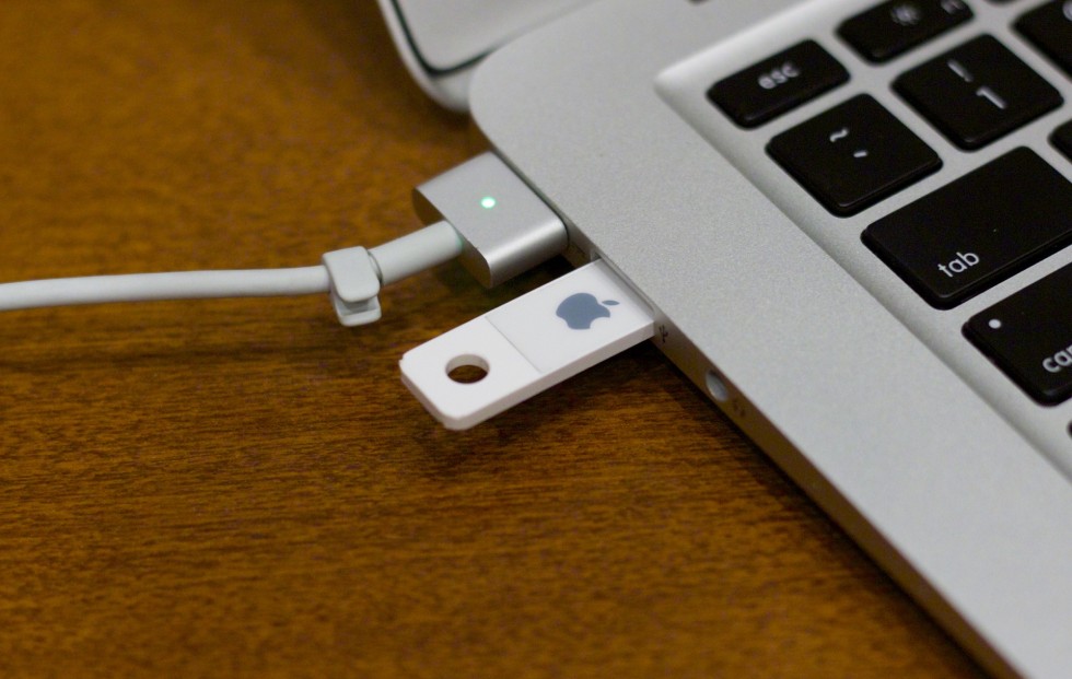 use usb disk drive for mac air