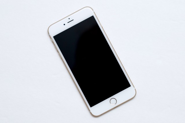 The iPhone 6 Plus is coated with glass, not sapphire.