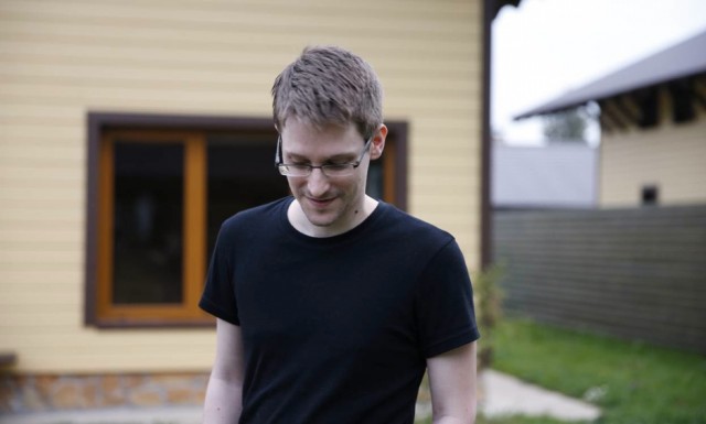 Edward Snowden in Citizenfour wins documentary Oscar [Updated]