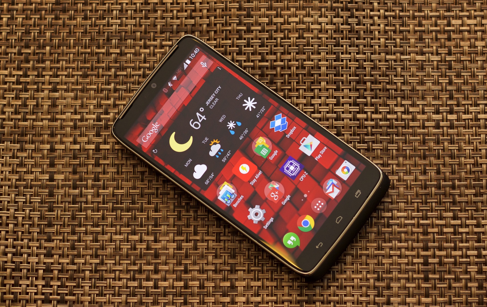 Moedig paling Blij Review: Motorola's Droid Turbo beats the Moto X in specs, if not style |  Ars Technica