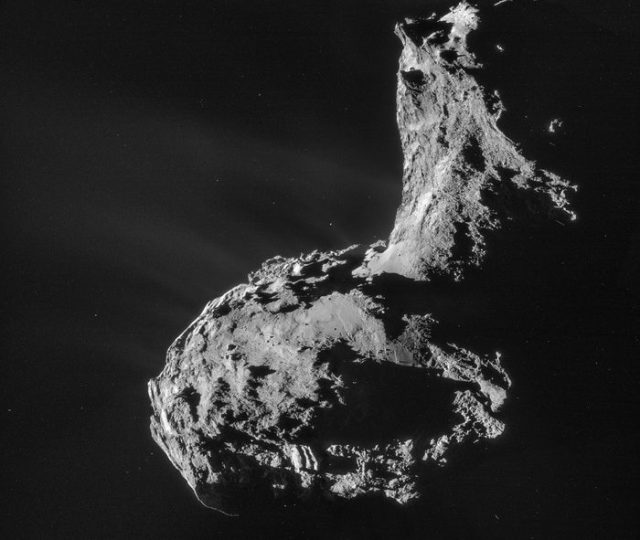 Early Rosetta data causes rethink of where Earth got its water | Ars ...