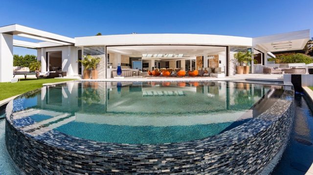 Minecraft creator outbids Jay-Z, buys priciest home in Beverly Minecraft creator outbids Jay-Z, buys priciest home in Beverly