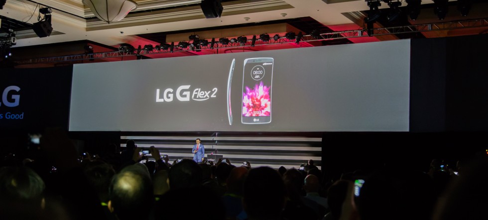 Hands-on with the LG G Flex 2—another inexplicably curved smartphone