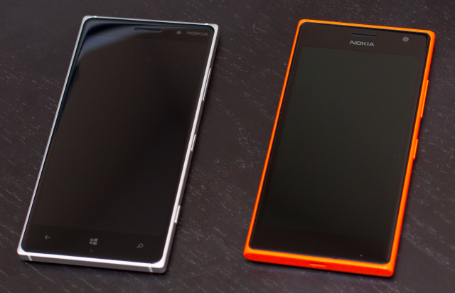 The Lumia 830 (left) and 735 (right) phones use Snapdragon 400 SoCs. Qualcomm is giving these lower-end chips a nice boost.