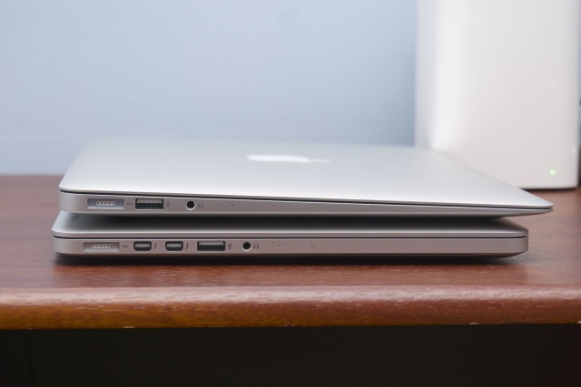 Apple MacBook Air 13 inch 2015-03 -  External Reviews