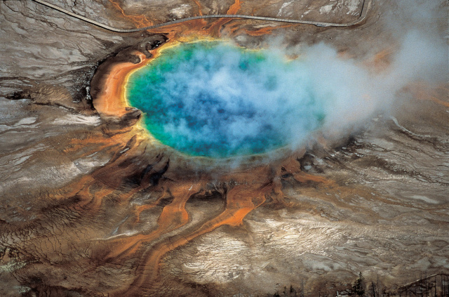 Researchers map the connection between mantle and Yellowstone caldera