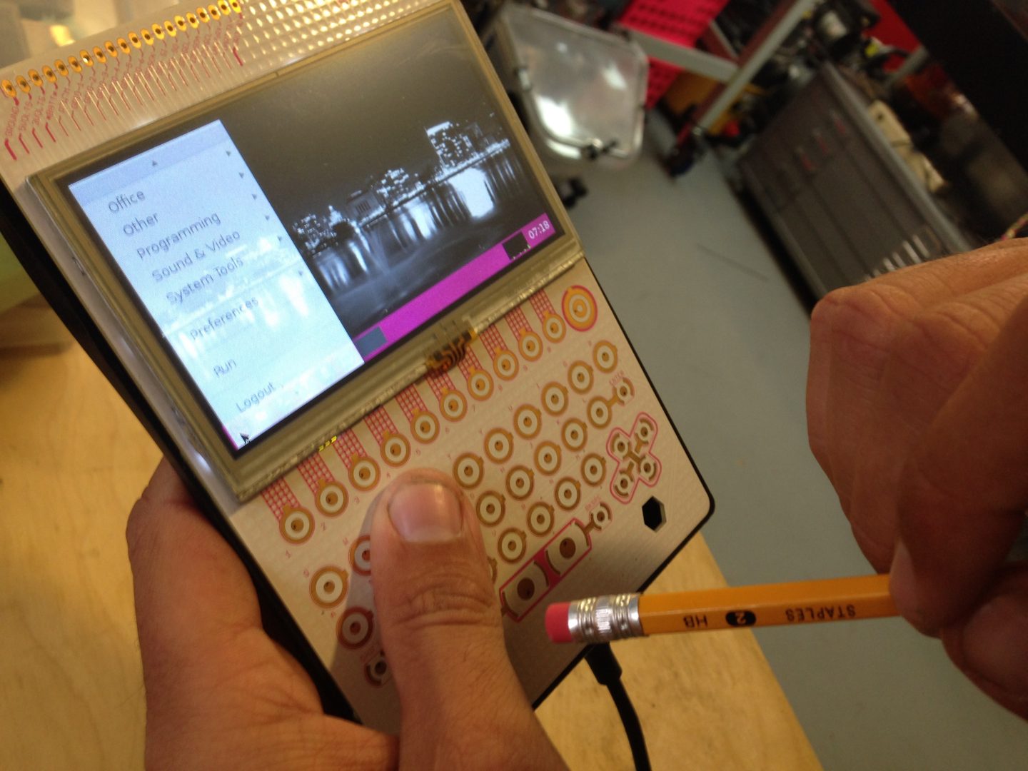 Move over, Raspberry Pi. This startup is building a $9 computer - Ars ...