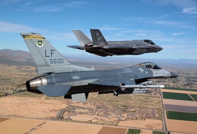 Report: In test dogfight, F-35 gets waxed by F-16