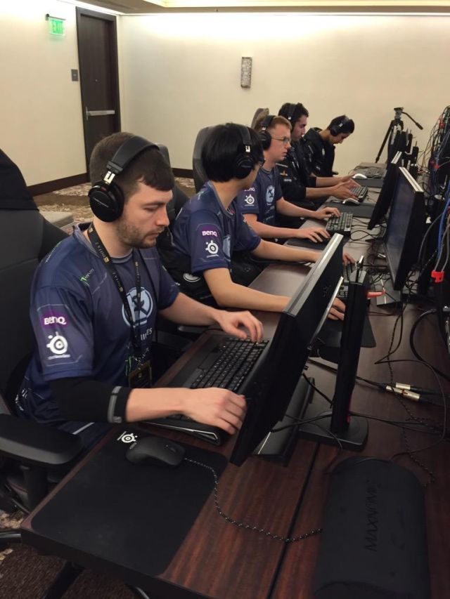 Evil Geniuses getting set up for the International 2015 group stages.