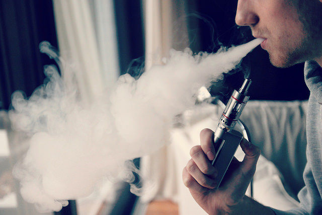 UK health agency backs e cigarettes as a means to kick tobacco