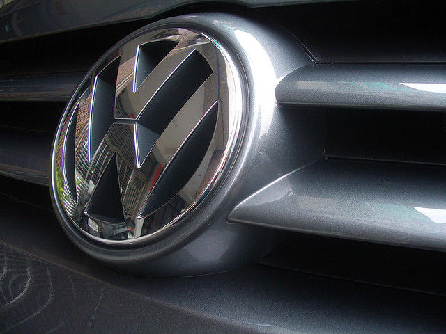 Volkswagen stock falls 20%, CEO apologizes for emissions cheat