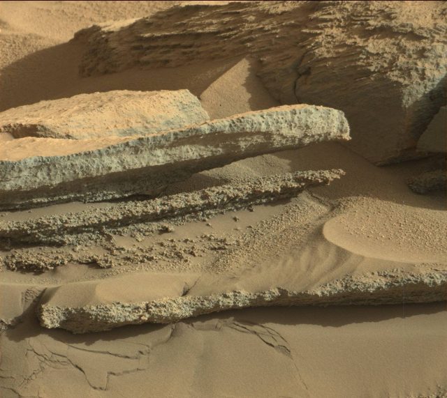 These sands look to have been laid down in a martian river delta over 3 billion years ago.