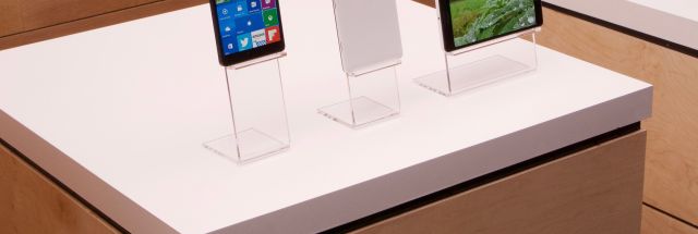 Hands on: the new Lumia flagships are competent, Continuum is cool
