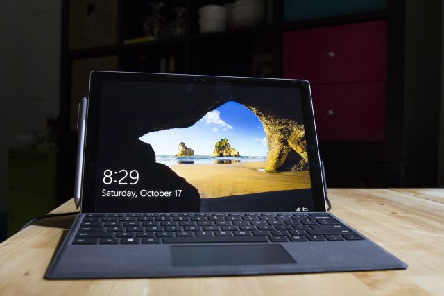 At first glance, it's easy to mistake the Surface Pro 4 for the Surface Pro 3.