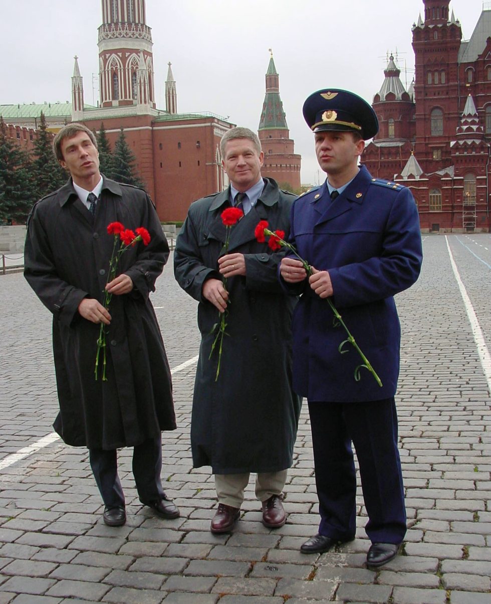 Expedition 1 crew members in Moscow. From left, Flight Engineer Sergei Krikalev, Expedition Commander William (Bill) Shepherd, and Soyuz Commander Yuri Gidzenko.