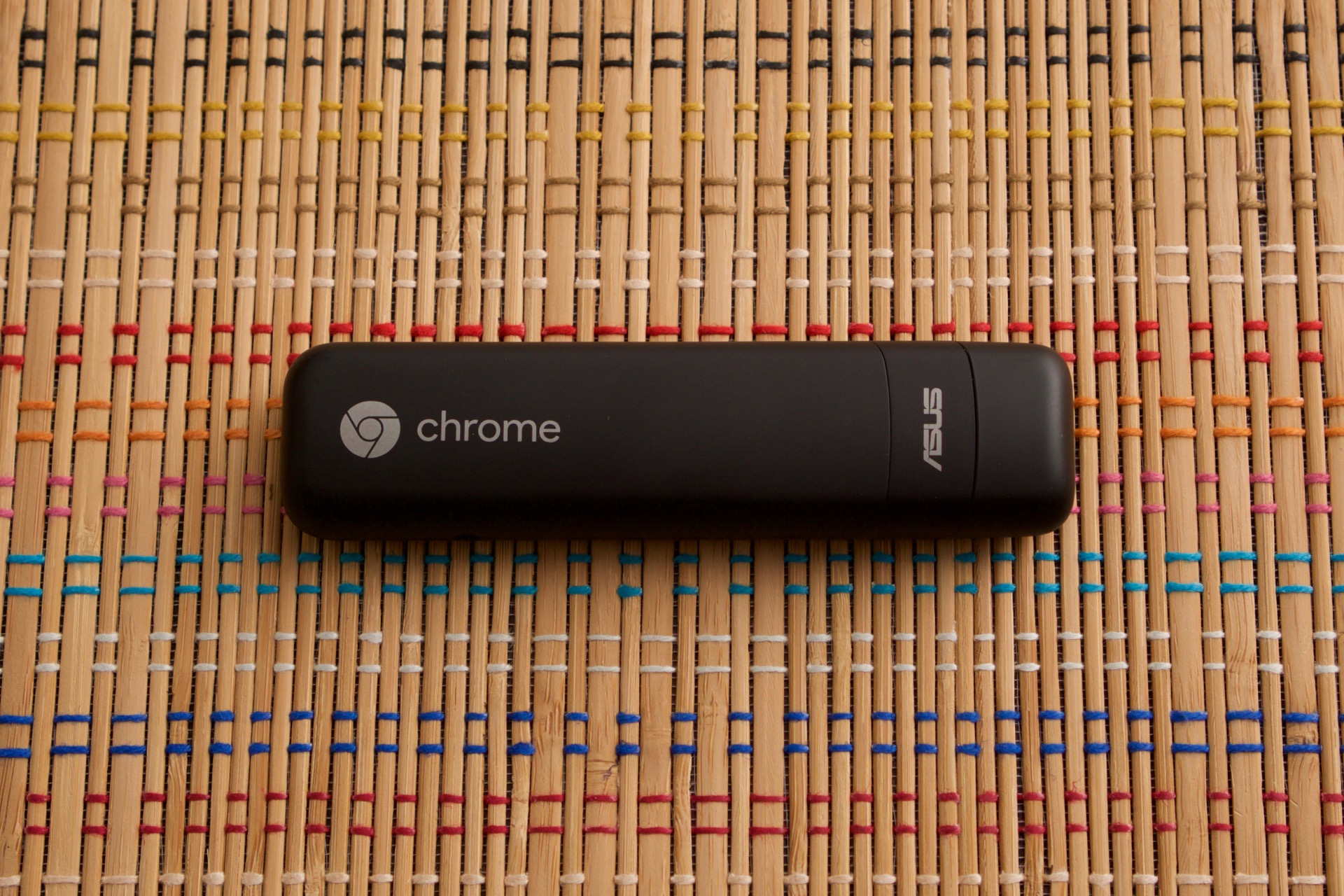 Mini-review: Chromebit is somewhere between a Chromecast and mini PC | Ars