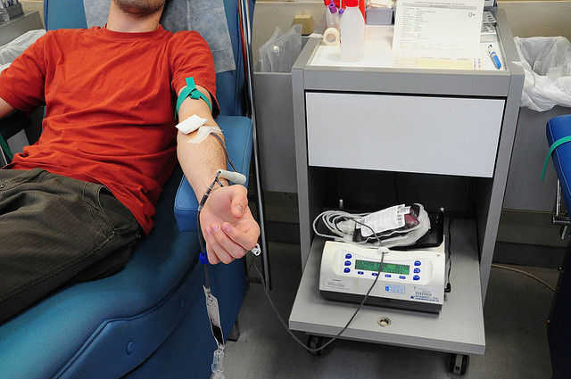 FDA loosens ban on blood donations from gay men