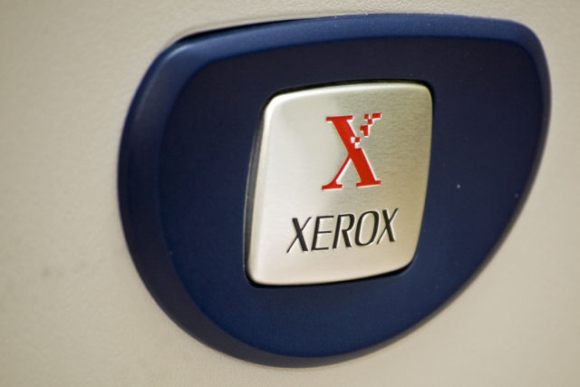 Xerox to split into two companies