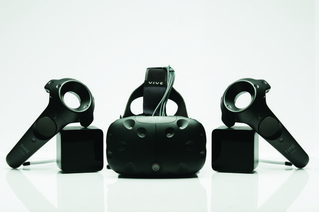 The Vive Pre-dev kit looks much more like a consumer product than early prototypes from last year.