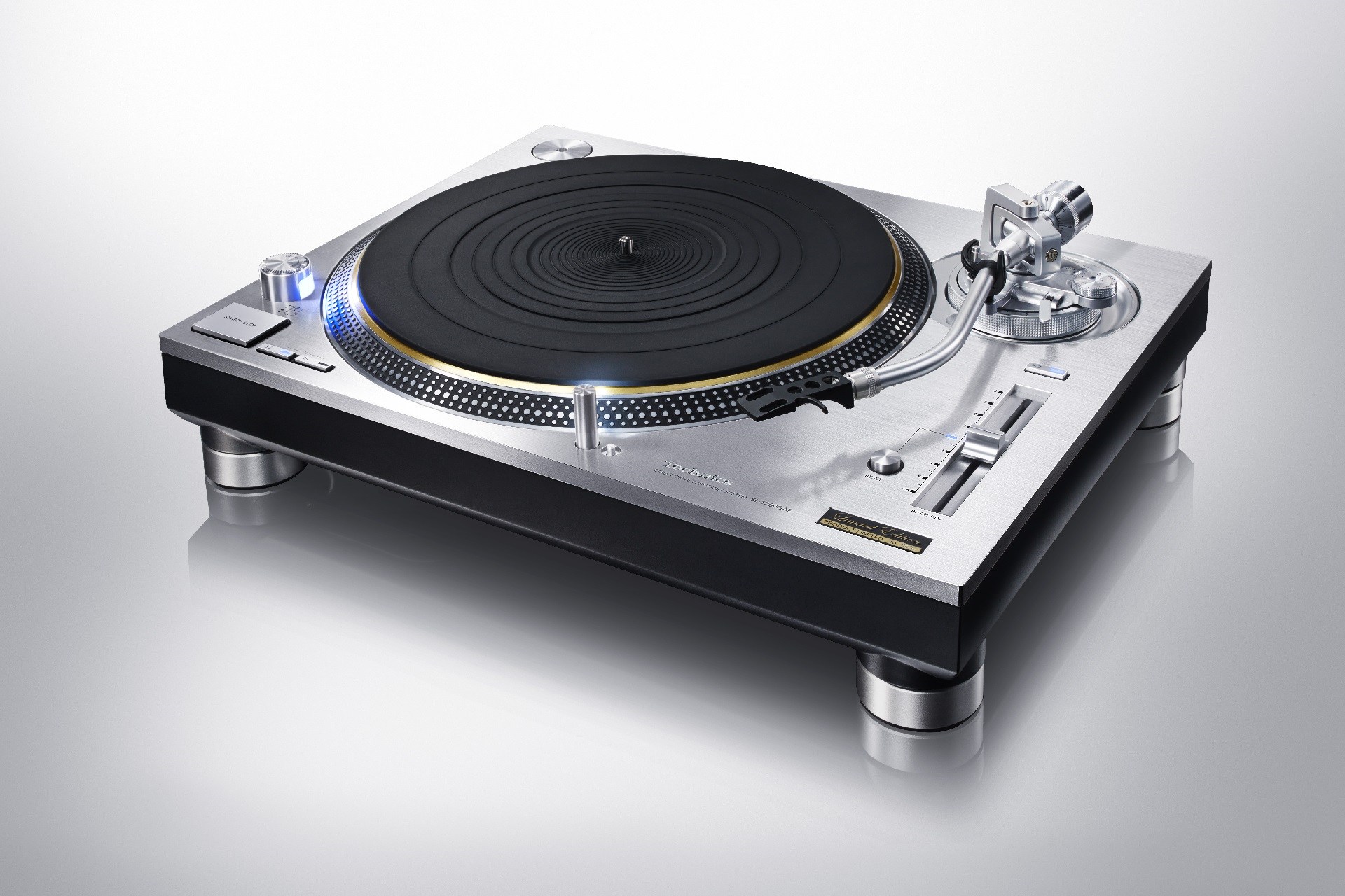 The legendary Technics SL-1200 turntable is back and better than 