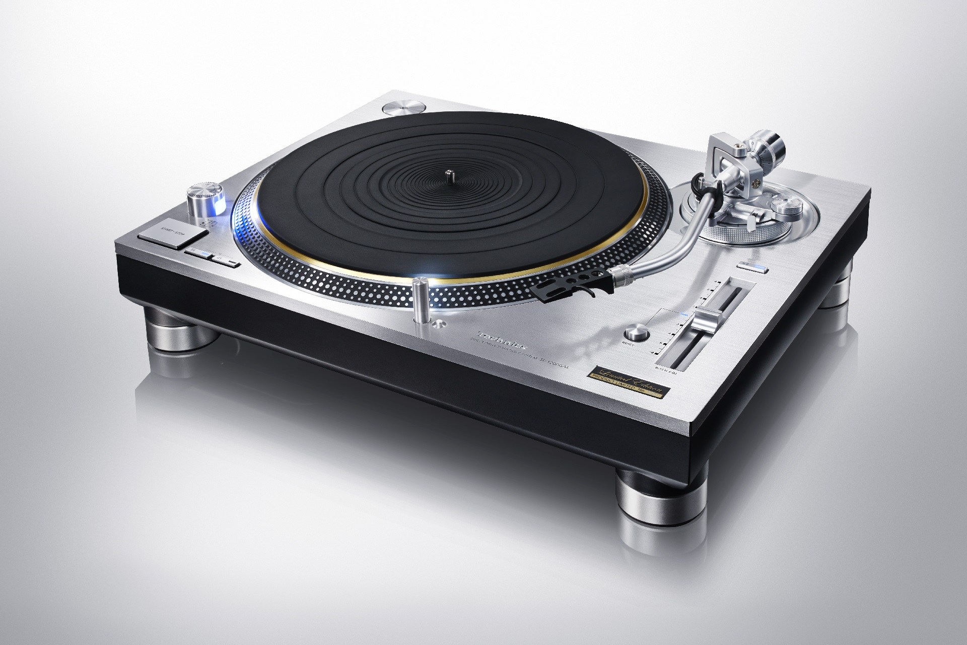 The legendary Technics SL-1200 turntable is back and better than