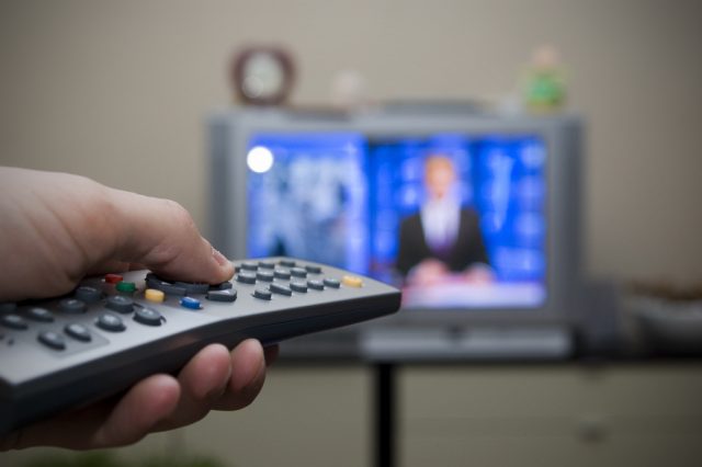 FCC’s cable box rules won’t prohibit extra ads around TV channels