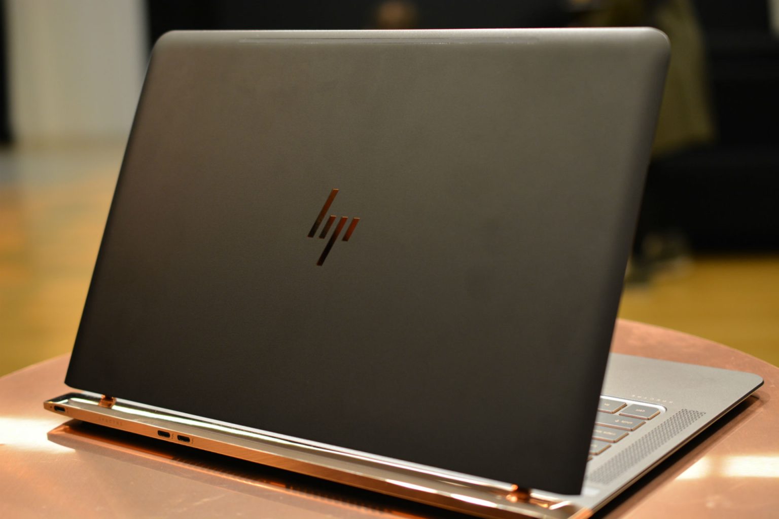 HP goes for bling with new super-thin, copper-accented Spectre notebook ...