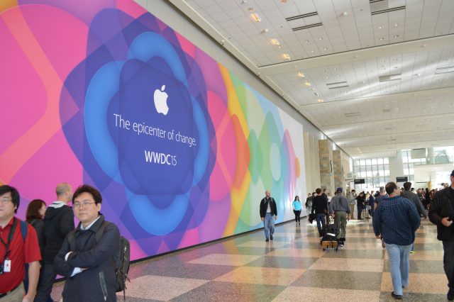 Developers wandering the halls of the Moscone Center during WWDC 2015.