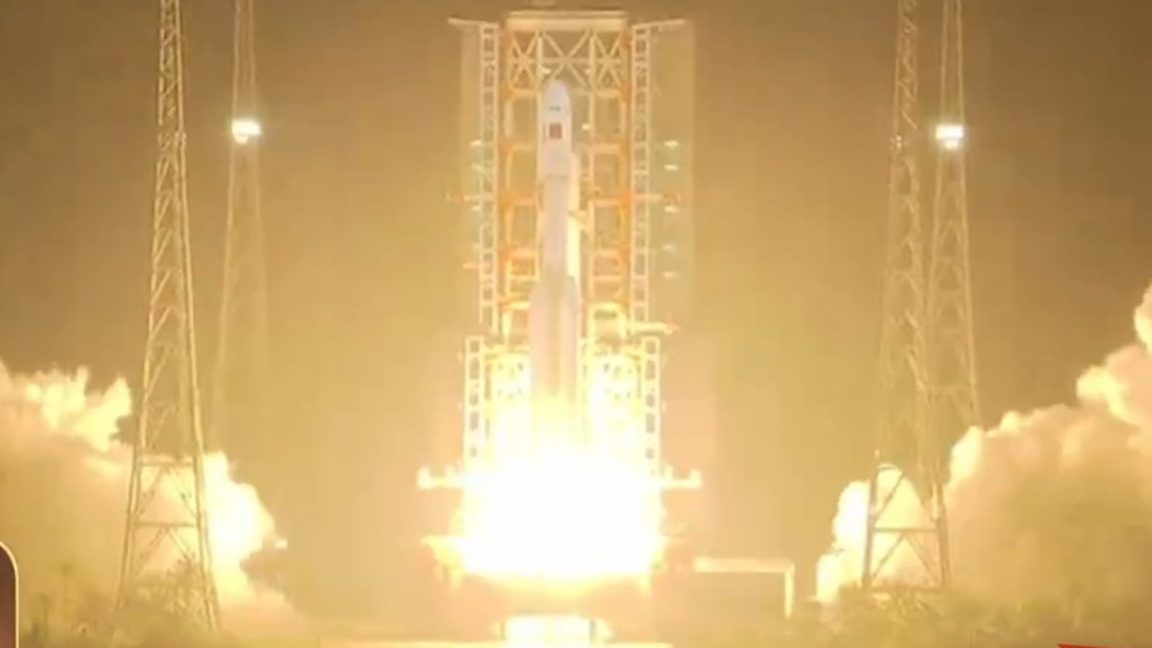 New Chinese Rockets China’s powerful new rocket makes a successful debut launch - Ars Technica