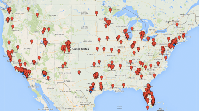 Map showing the location of stem cell companies and clinics.  Hotspot cities are marked with blue stars.