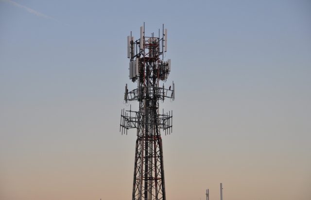 Celebs Share Rumors Linking 5g To Coronavirus Nutjobs Burn Cell Towers Ars Technica