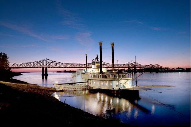 This photograph, like nearly all of Carol Highsmith's, is donated to the public via the Library of Congress.