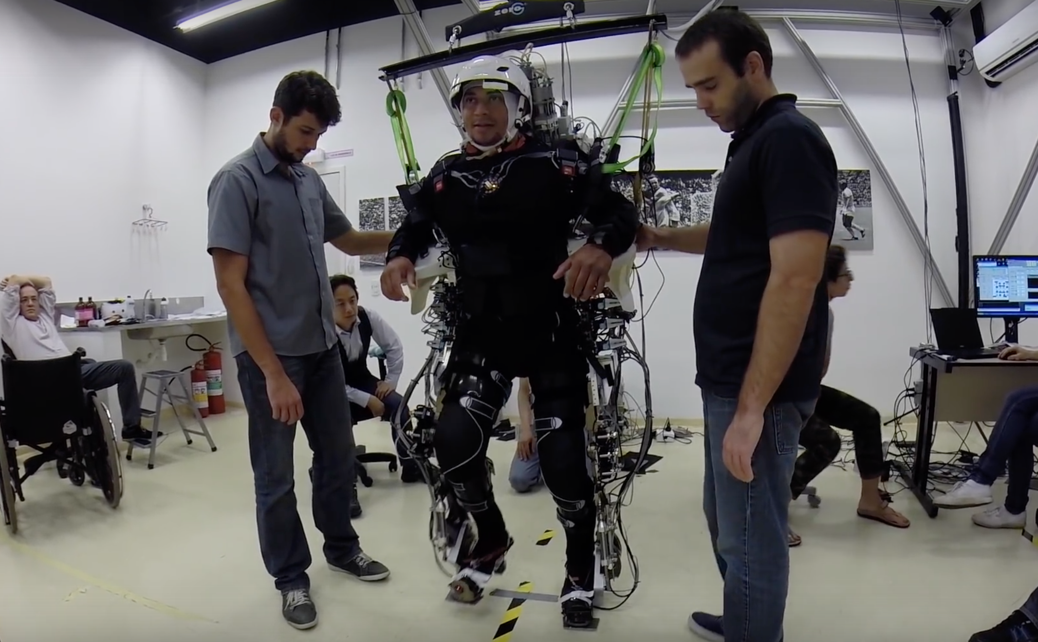 Brain training with exoskeleton and VR spurs recovery for paraplegics ...