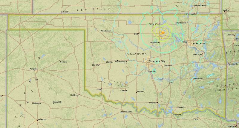 USGS map showing the epicenter of Saturday's earthquake (star) and contours of estimated shaking intensity.