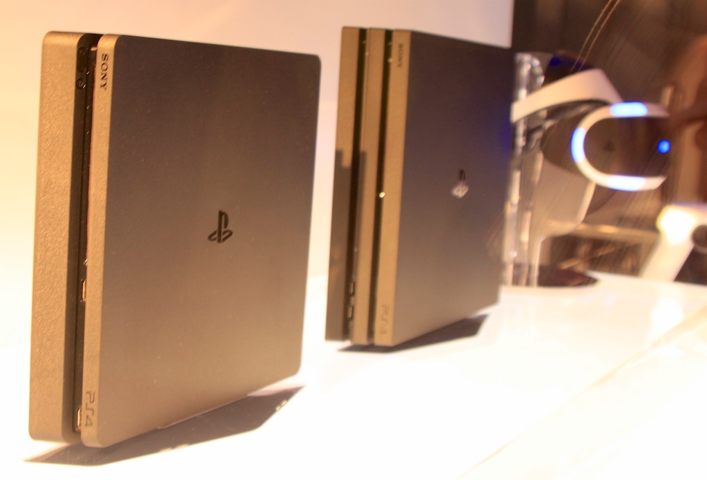 Your first look at the PlayStation 4 Pro hardware - Ars Technica
