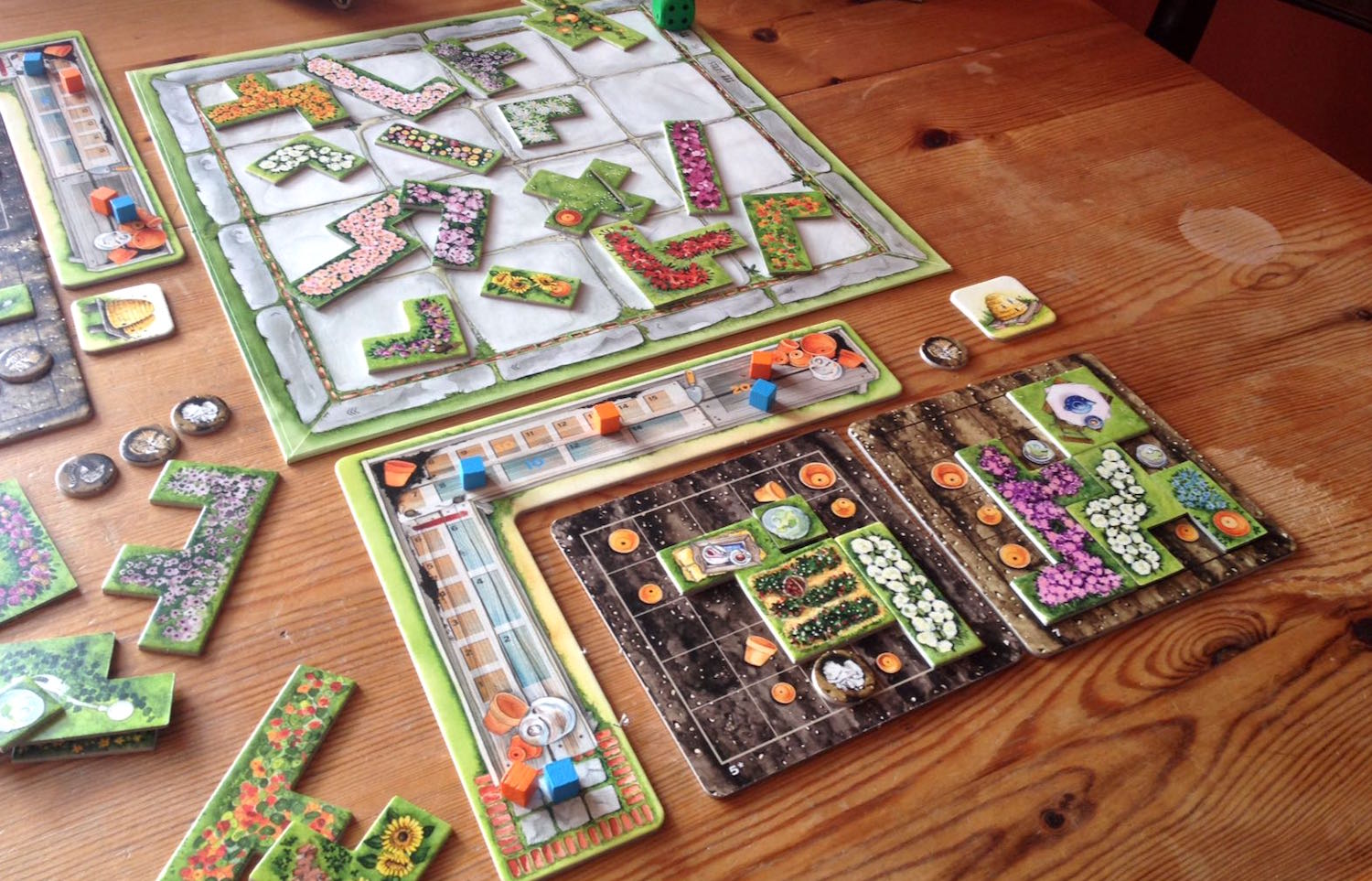 Easy Board Games: 8 Of Our Favourite Board Games With Easy Setups