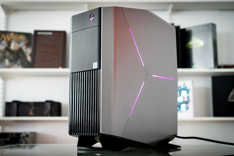 Review Alienware Aurora proves not all prebuilt gaming PCs are