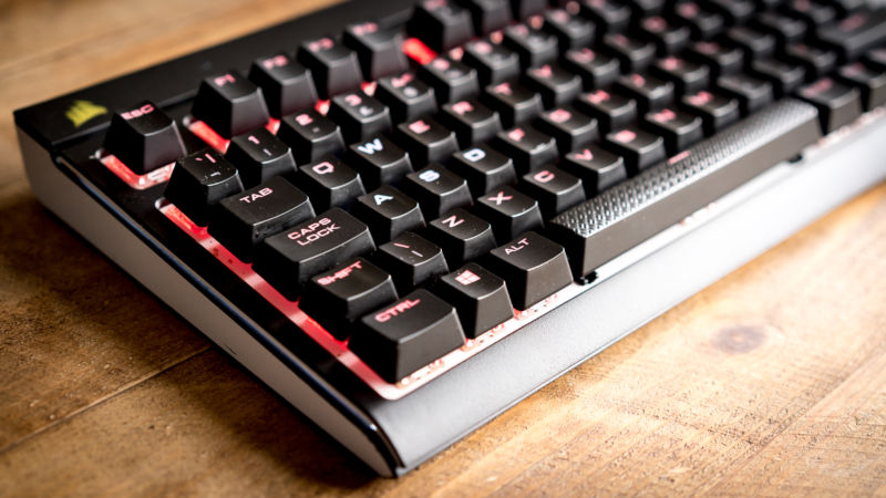 STRAFE RGB Mechanical Gaming Keyboard — CHERRY® MX SILENT (ES)