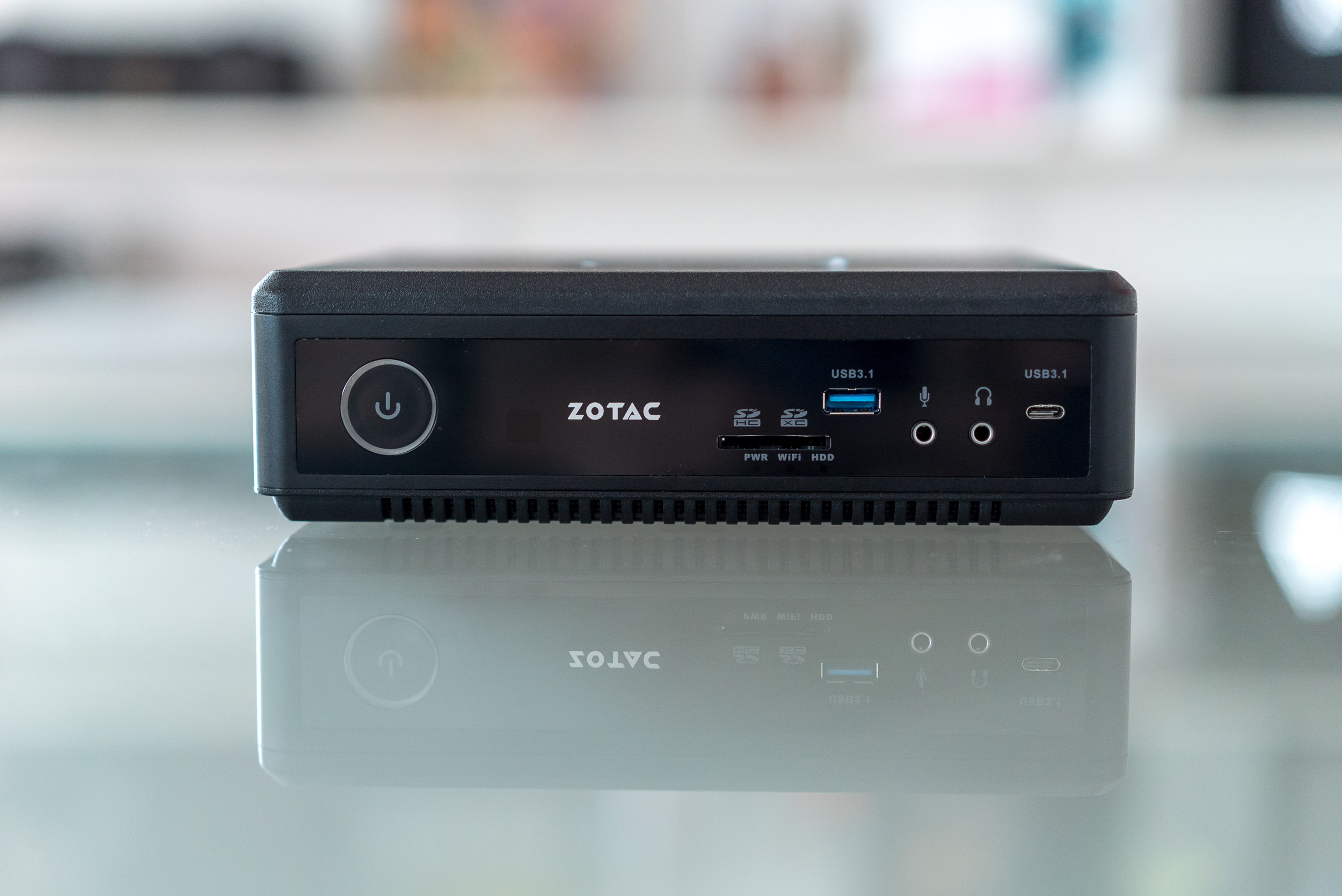 Zotac Zbox EN1060 review: Better than console gaming in a tiny 