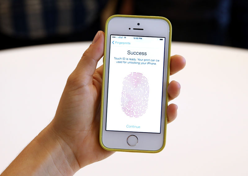 To beat crypto, feds have tried to force fingerprint unlocking in 2 cases