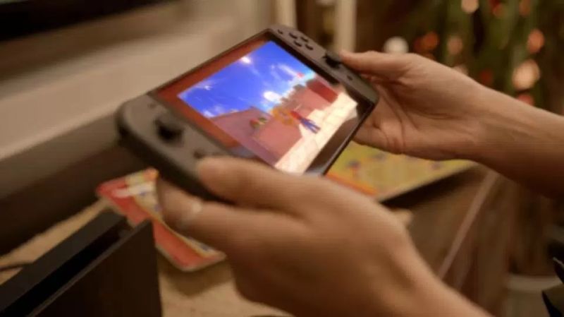 Nintendo reportedly plans a smaller Switch console - CNET