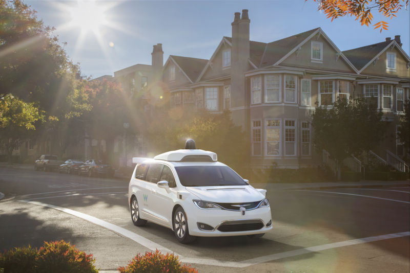 Waymo_FCA_Fully_Self-Driving_Chrysler_Pa