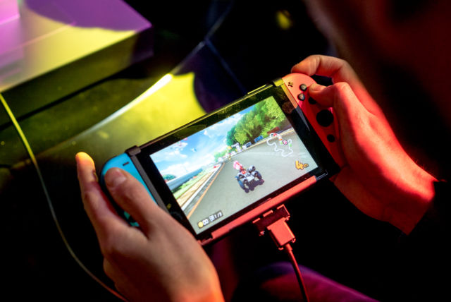 Eksik erken gelişmiş demode  Nintendo should unswitch the Switch to avoid a Kinect-astrophe | Ars  Technica