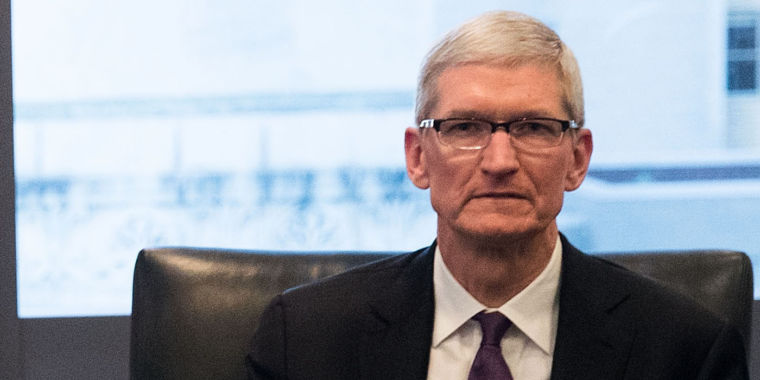 photo of Apple CEO Tim Cook to take 40% pay cut this year image