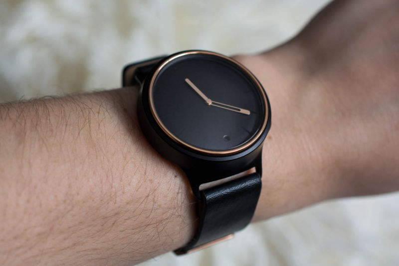 Misfit path hybrid smartwatch hot sale