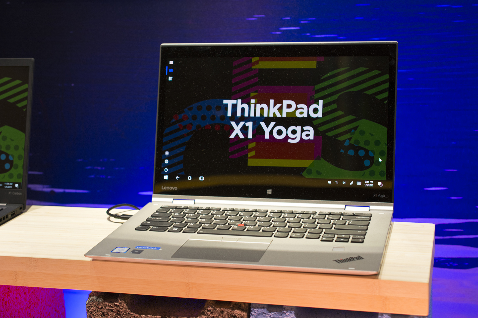 https://cdn.arstechnica.net/wp-content/uploads/2017/01/thinkpadx1yoga-1.jpg