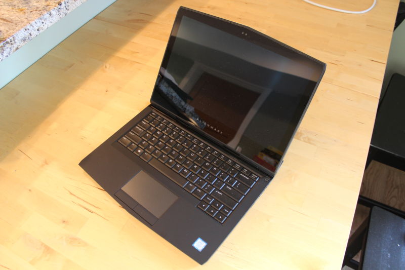 Alienware 13 R3 Powerful And Pretty If You Don T Mind Junk In The Trunk Ars Technica