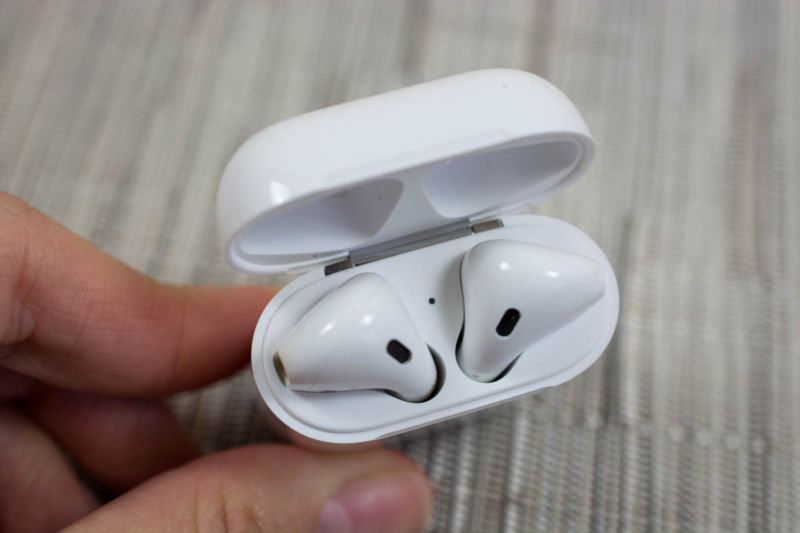 apple airpods 1st gen wireless charging